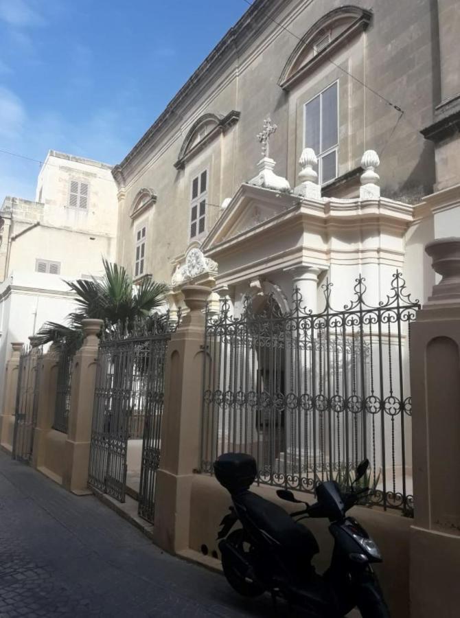 Апартаменты 85 Palma Living Виктория Экстерьер фото